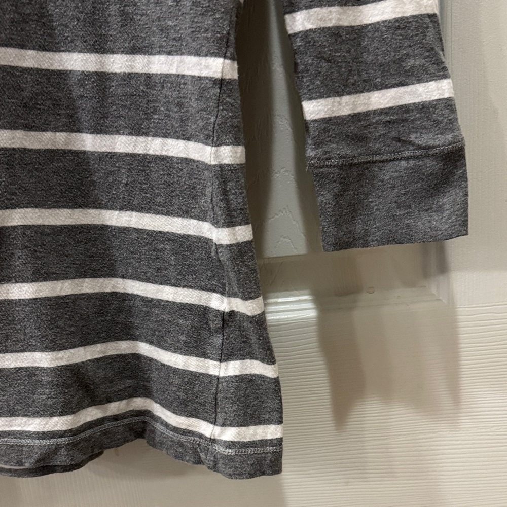 Hollister Gray White Striped 3/4 Sleeves cotton shirt Top XS - Picture 6 of 13